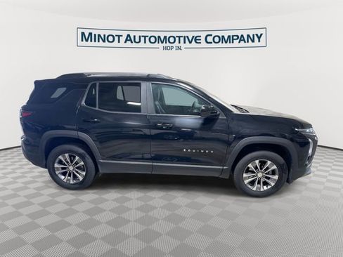 Used 2025 Chevrolet Equinox LT w/ Convenience Package II image 9