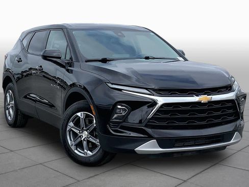 Used 2024 Chevrolet Blazer LT FWD image 3