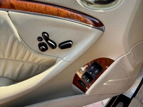 Used 2008 Mercedes-Benz CLK 350 Cabriolet image 25