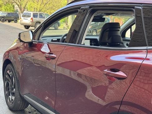 New 2025 Kia Sportage SX image 37