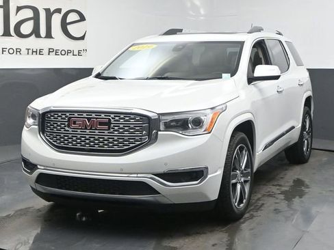 Used 2019 GMC Acadia Denali w/ Technology Package FWD image 7