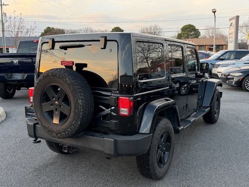 Used 2015 Jeep Wrangler Unlimited Sahara AWD/4WD image 33