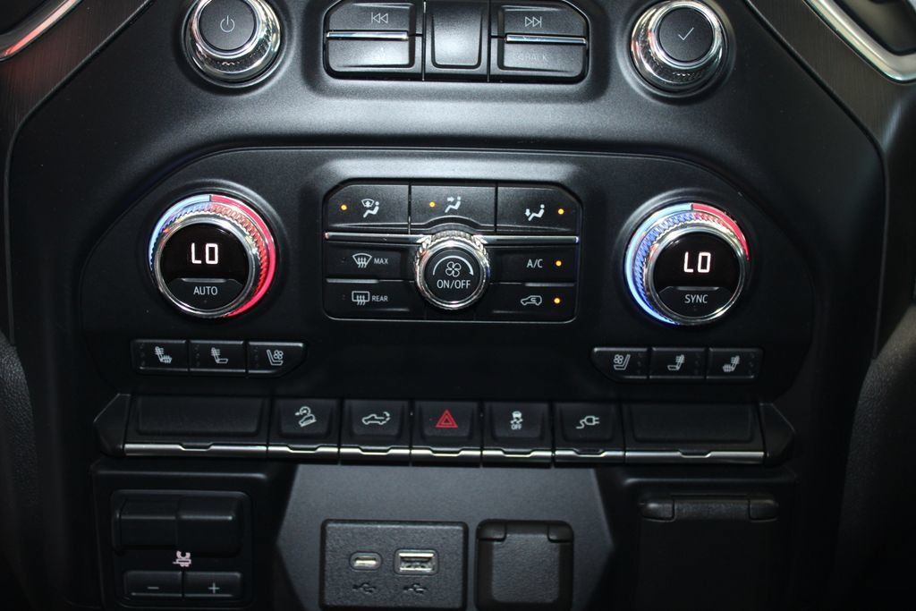 Used 2021 GMC Sierra 1500 AT4 w/ Off-Road Performance Package AWD/4WD image 43