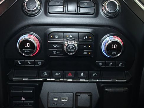Used 2021 GMC Sierra 1500 AT4 w/ Off-Road Performance Package AWD/4WD image 43