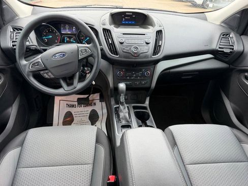 Used 2017 Ford Escape SE FWD image 9