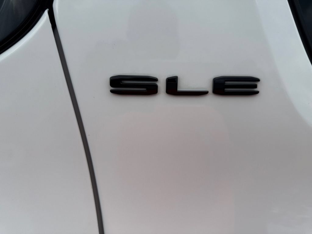 Used 2023 GMC Acadia SLE w/ Driver Convenience Package AWD/4WD image 33