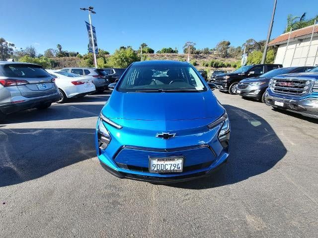 Used 2023 Chevrolet Bolt LT w/ Infotainment Package FWD image 3