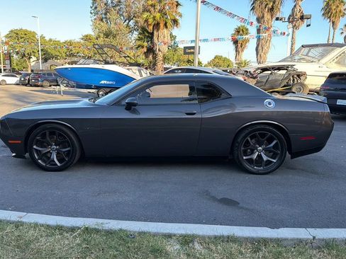Used 2019 Dodge Challenger R/T RWD image 7