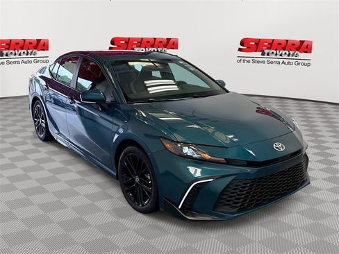 Used 2025 Toyota Camry SE w/ Multimedia Upgrade Package image 1