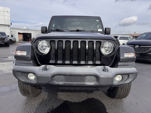 Used 2019 Jeep Wrangler Sport image 8