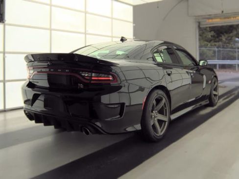 Used 2019 Dodge Charger Scat Pack w/ Dynamics Package RWD image 4