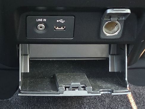 Used 2015 Ford F150 XLT w/ Equipment Group 301A Mid RWD image 17