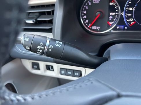 Used 2020 GMC Acadia Denali w/ Technology Package image 22