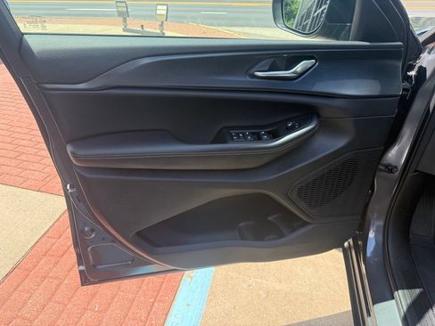 Used 2025 Jeep Grand Cherokee 4WD image 20
