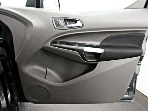 Used 2019 Ford Transit Connect XLT image 10