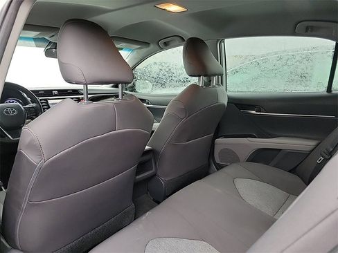 Used 2019 Toyota Camry LE image 15