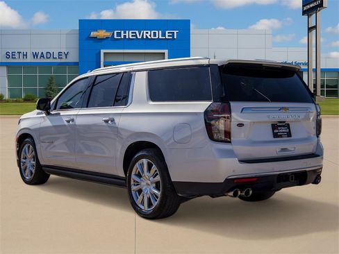 Used 2024 Chevrolet Suburban High Country image 5