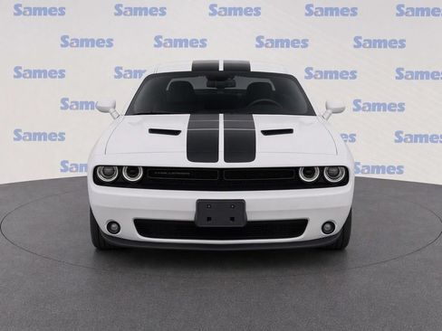 Used 2022 Dodge Challenger SXT w/ Plus Package RWD image 5