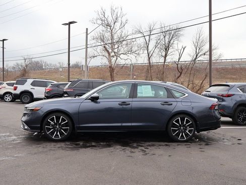 Certified 2023 Honda Accord Touring image 4