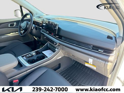 New 2026 Kia Carnival EX image 12