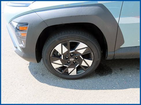 Used 2024 Hyundai Kona SEL AWD/4WD image 4