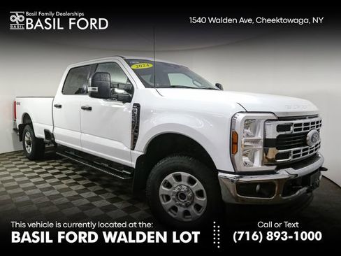 Used 2024 Ford F250 XLT image 1
