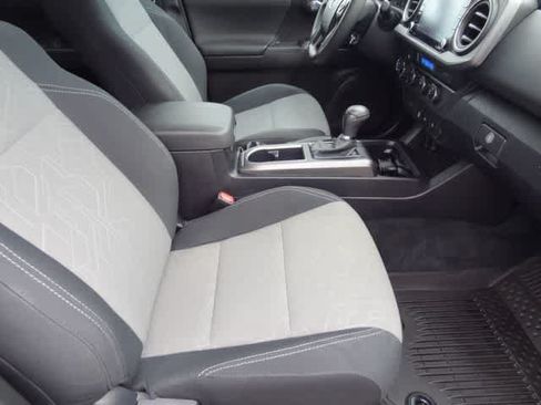 Used 2023 Toyota Tacoma TRD Sport AWD/4WD image 14