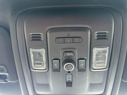 Used 2023 Chevrolet Tahoe High Country AWD/4WD image 37