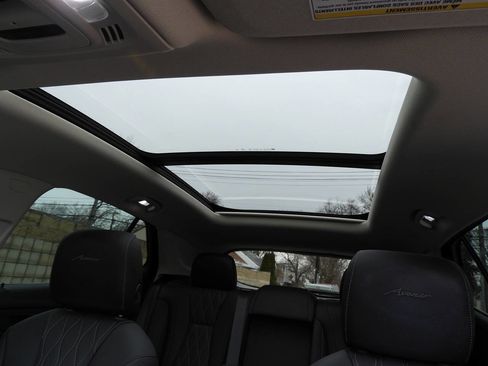 Used 2022 Buick Envision Avenir w/ Technology Package II image 45