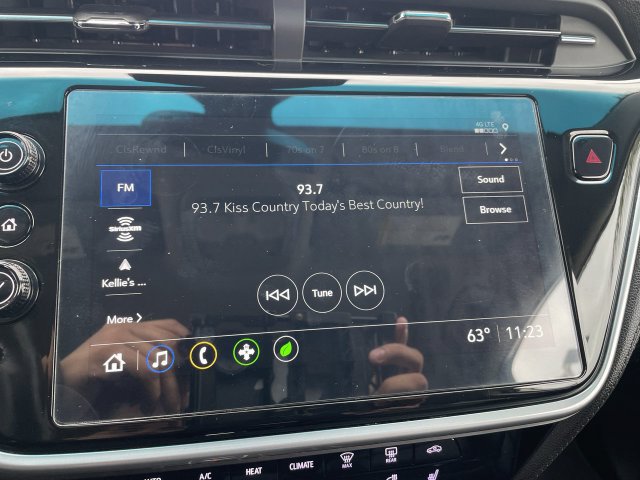 Used 2023 Chevrolet Bolt LT w/ Infotainment Package FWD image 13