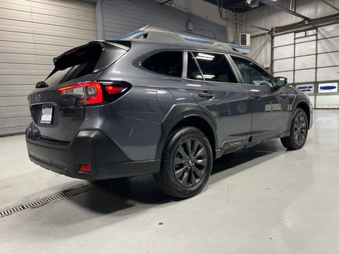 Used 2025 Subaru Outback Onyx Edition XT AWD/4WD image 9