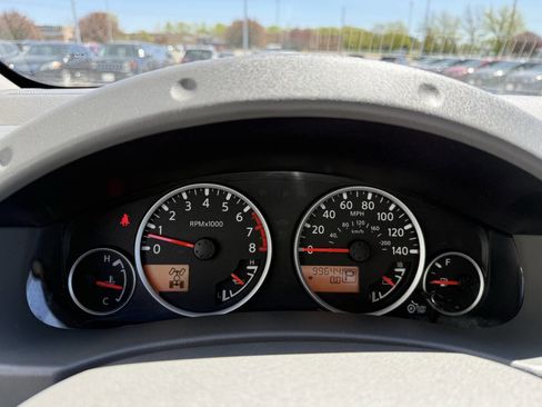 Used 2019 Nissan Frontier SL AWD/4WD image 16