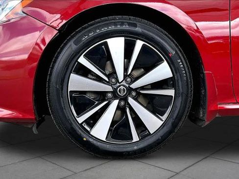 Certified 2022 Nissan Altima 2.5 SV w/ SV Premium Package FWD image 11