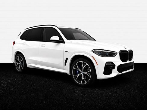 Used 2023 BMW X5 xDrive45e w/ Executive Package AWD/4WD image 3