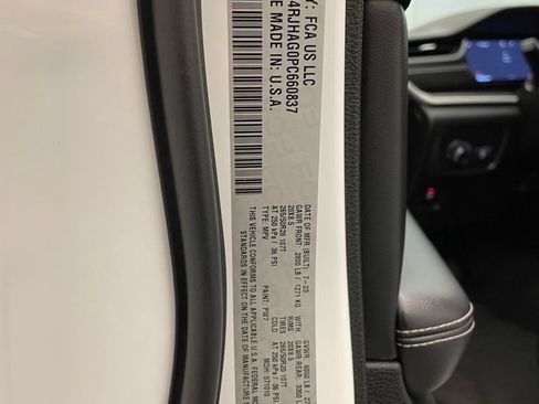 Certified 2023 Jeep Grand Cherokee Altitude AWD/4WD image 26
