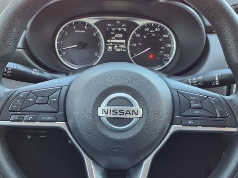 Used 2020 Nissan Versa S image 23