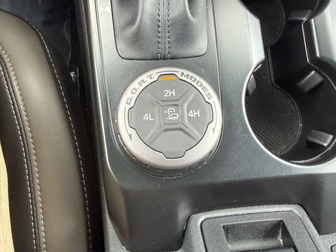 Used 2025 Ford Bronco Outer Banks AWD/4WD image 21