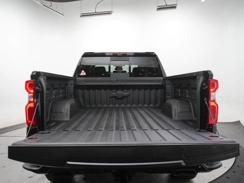 Used 2025 Chevrolet Silverado 1500 High Country w/ Midnight Edition AWD/4WD image 10