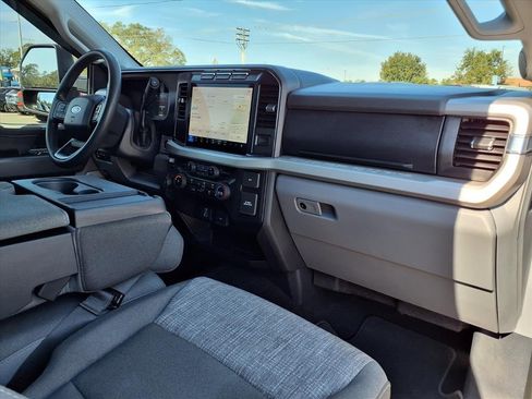 Used 2023 Ford F250 XLT w/ XLT Premium Package image 11