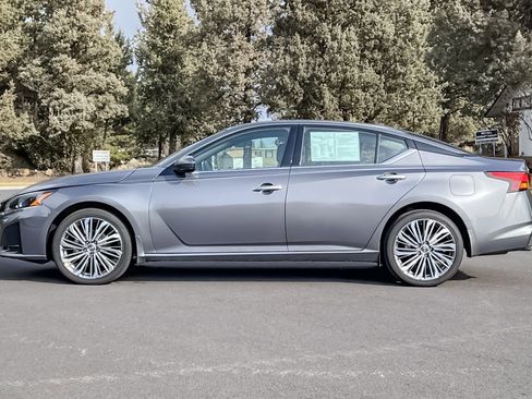 Used 2024 Nissan Altima 2.5 SL image 8