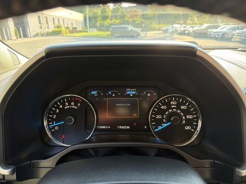 Used 2017 Ford F150 Lariat w/ Equipment Group 502A Luxury AWD/4WD image 19