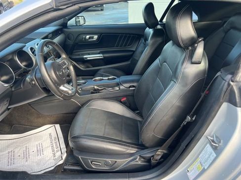 Used 2018 Ford Mustang Premium image 10