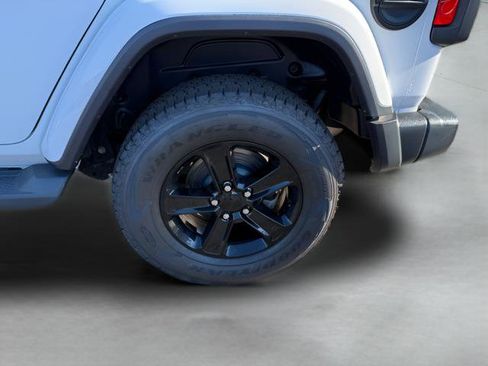 Used 2021 Jeep Wrangler Unlimited Sahara AWD/4WD image 20