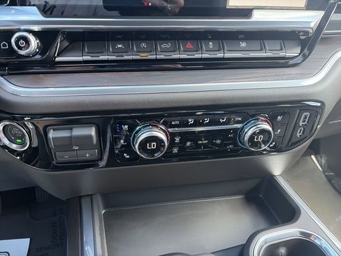 New 2026 GMC Sierra 1500 SLT w/ SLT Premium Package AWD/4WD image 22