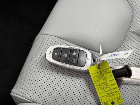 Used 2025 Hyundai Palisade SEL FWD image 23