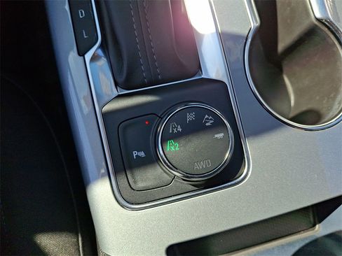 Used 2020 Chevrolet Blazer LT image 23