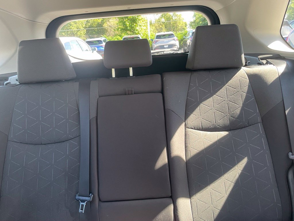 Used 2021 Toyota RAV4 XLE AWD/4WD image 23