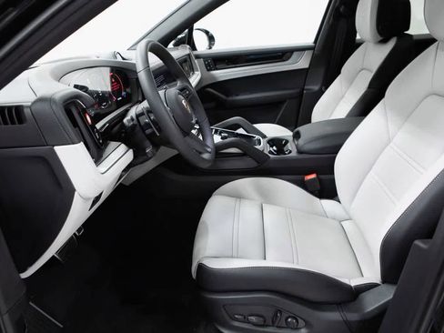 Certified 2026 Porsche Cayenne Coupe AWD/4WD image 23