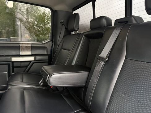 Used 2019 Ford F250 Lariat w/ Lariat Value Package AWD/4WD image 32
