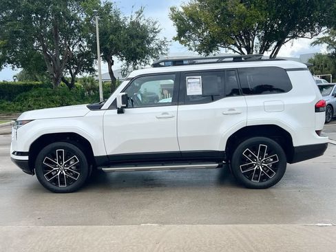 Certified 2025 Lexus GX 550 w/ Accessory Package (31) AWD/4WD image 4